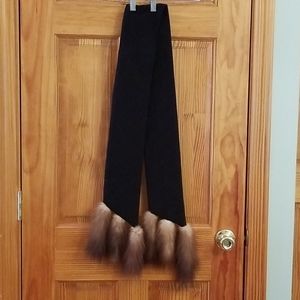 Fur pelt scarf